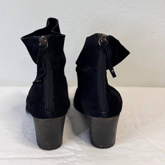 Chinese Laundry Black Suede Back Zip Ankle Boots Women’s Size 8.5 - Picture 3 of 9
